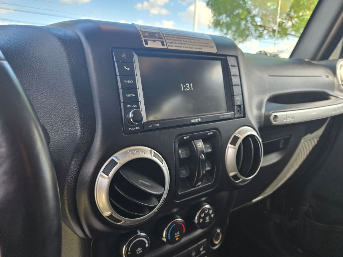 Jeep Wrangler Unlimited 4WD 4dr Rubicon Hard Rock 2015