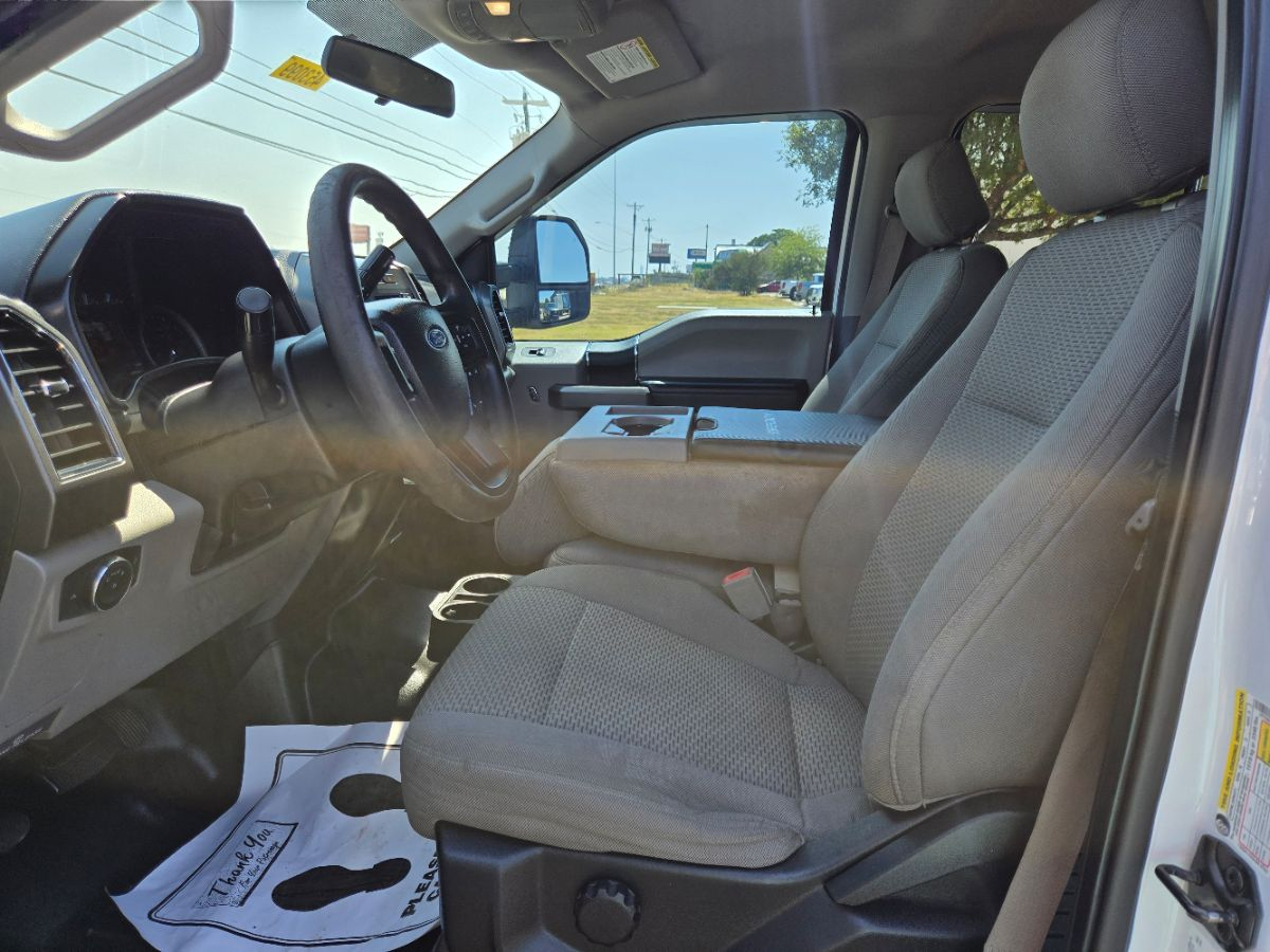 2018 Ford F-250 XLT photo 2
