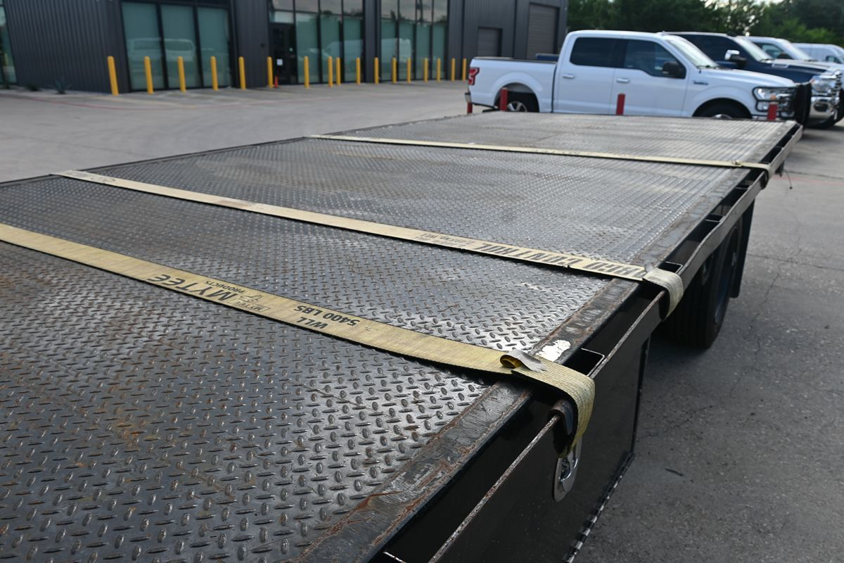 Chevrolet Silverado MD 2WD Reg Cab Work Truck 2022