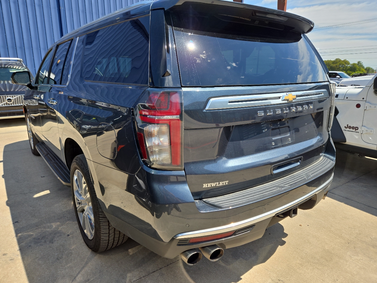 2021 Chevrolet Suburban High Country photo 4