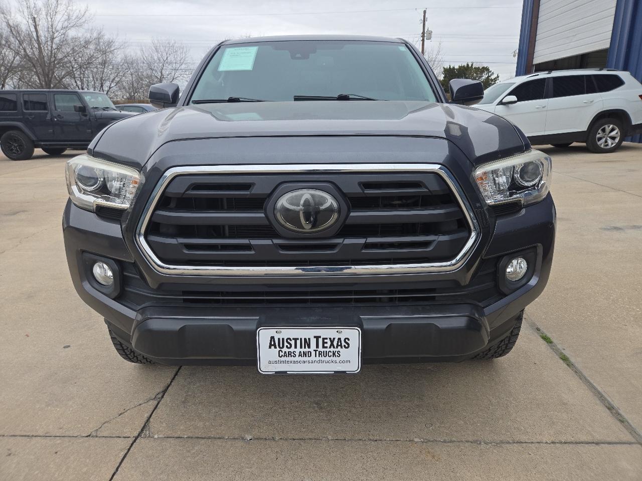 Toyota Tacoma 2WD Double Cab V6 AT SR5 (Natl) 2018