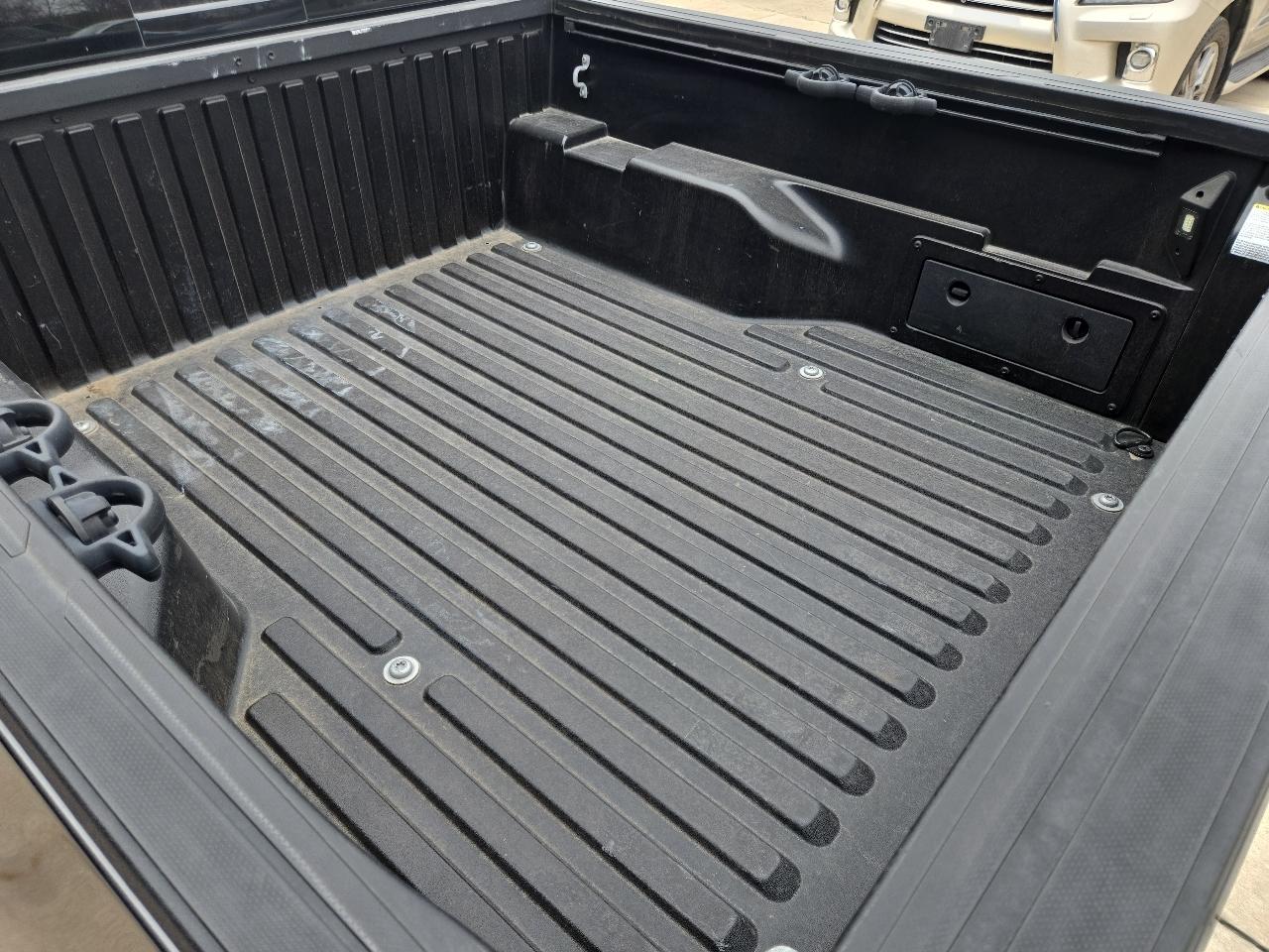 Toyota Tacoma 2WD Double Cab V6 AT SR5 (Natl) 2018