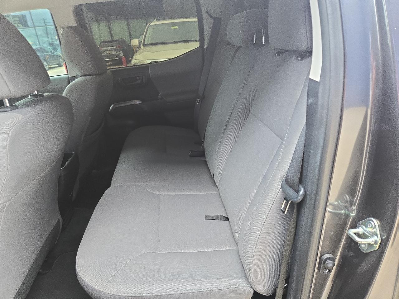 Toyota Tacoma 2WD Double Cab V6 AT SR5 (Natl) 2018