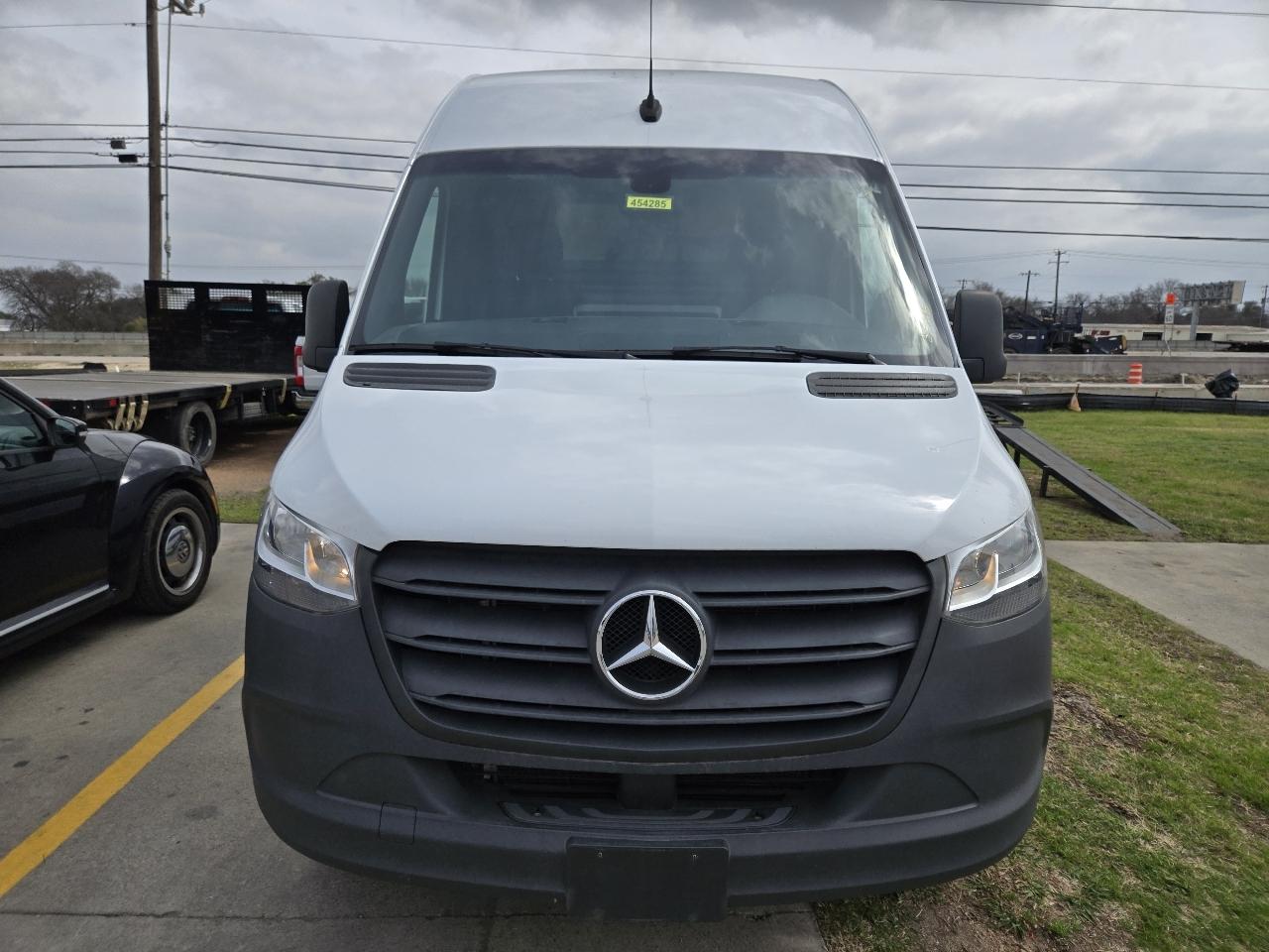 Mercedes-Benz Sprinter Van 2500 High Roof I4 Diesel 170" RWD 2024