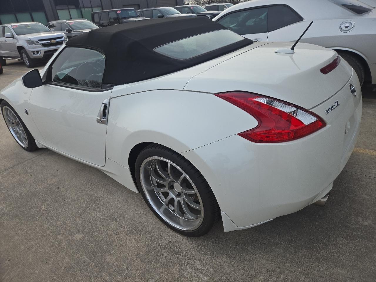 Nissan 370Z 2dr Roadster Manual Touring 2016