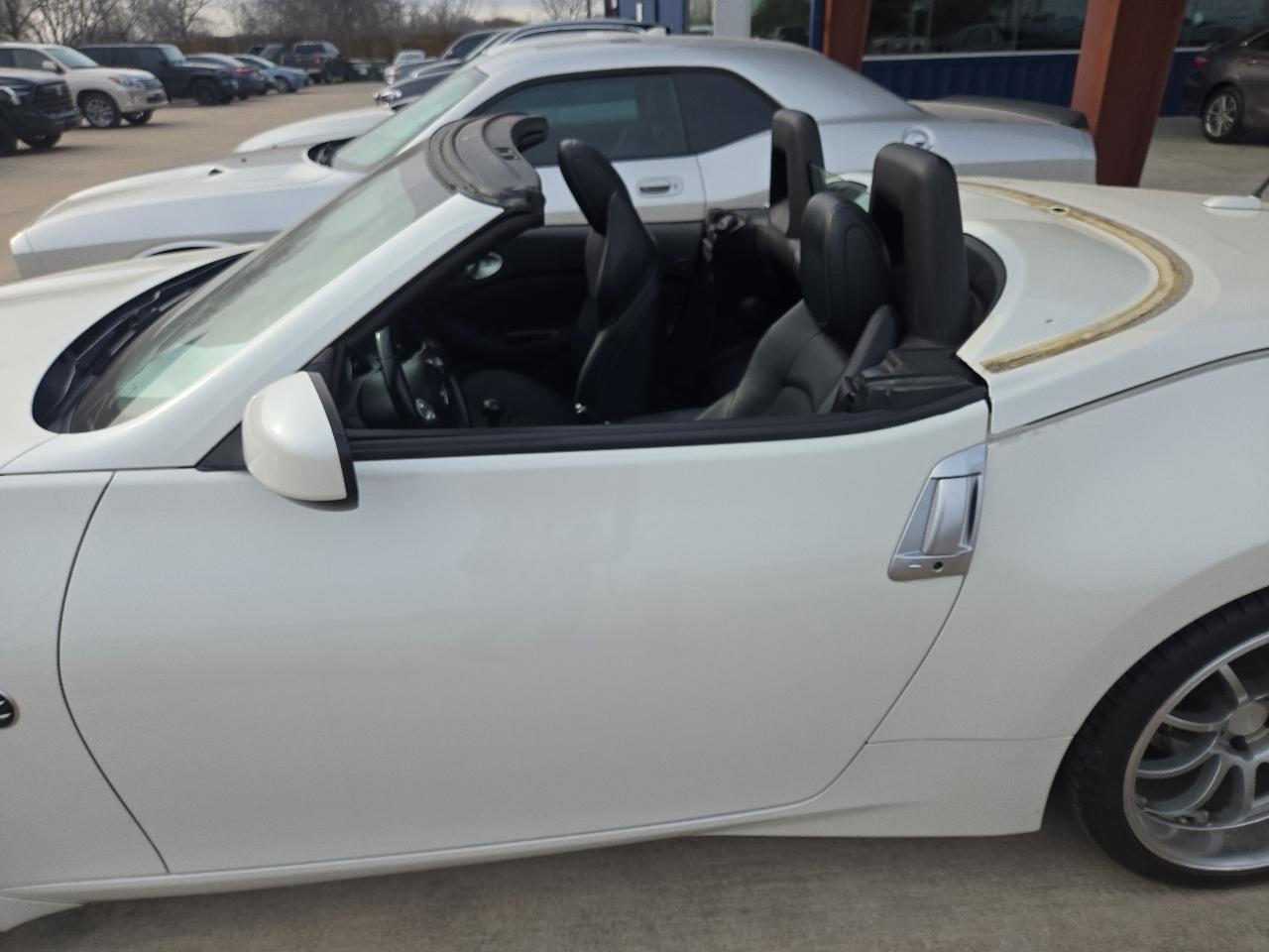Nissan 370Z 2dr Roadster Manual Touring 2016