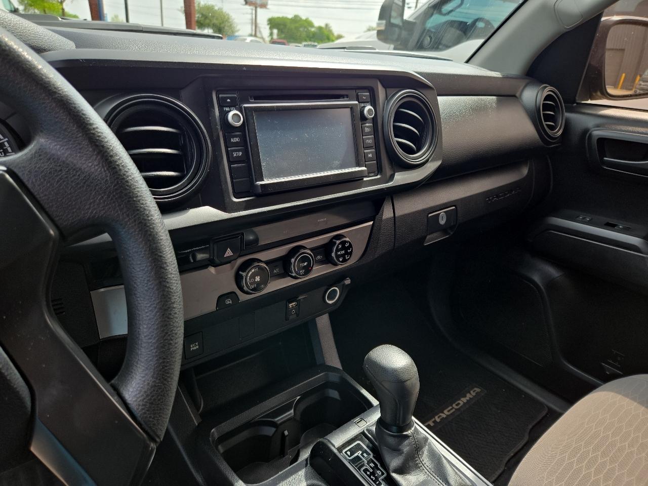 Toyota Tacoma SR5 Double Cab 5' Bed I4 4x2 AT (Natl) 2017