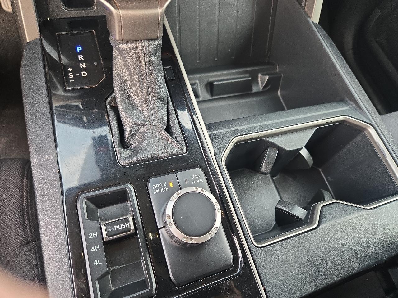 Toyota Tundra 4WD SR5 CrewMax 5.5' Bed (Natl) 2022