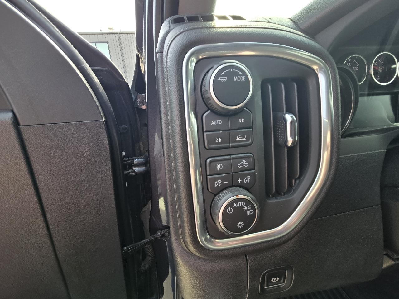 Chevrolet Silverado 1500 LTD 4WD Crew Cab 147" RST 2022