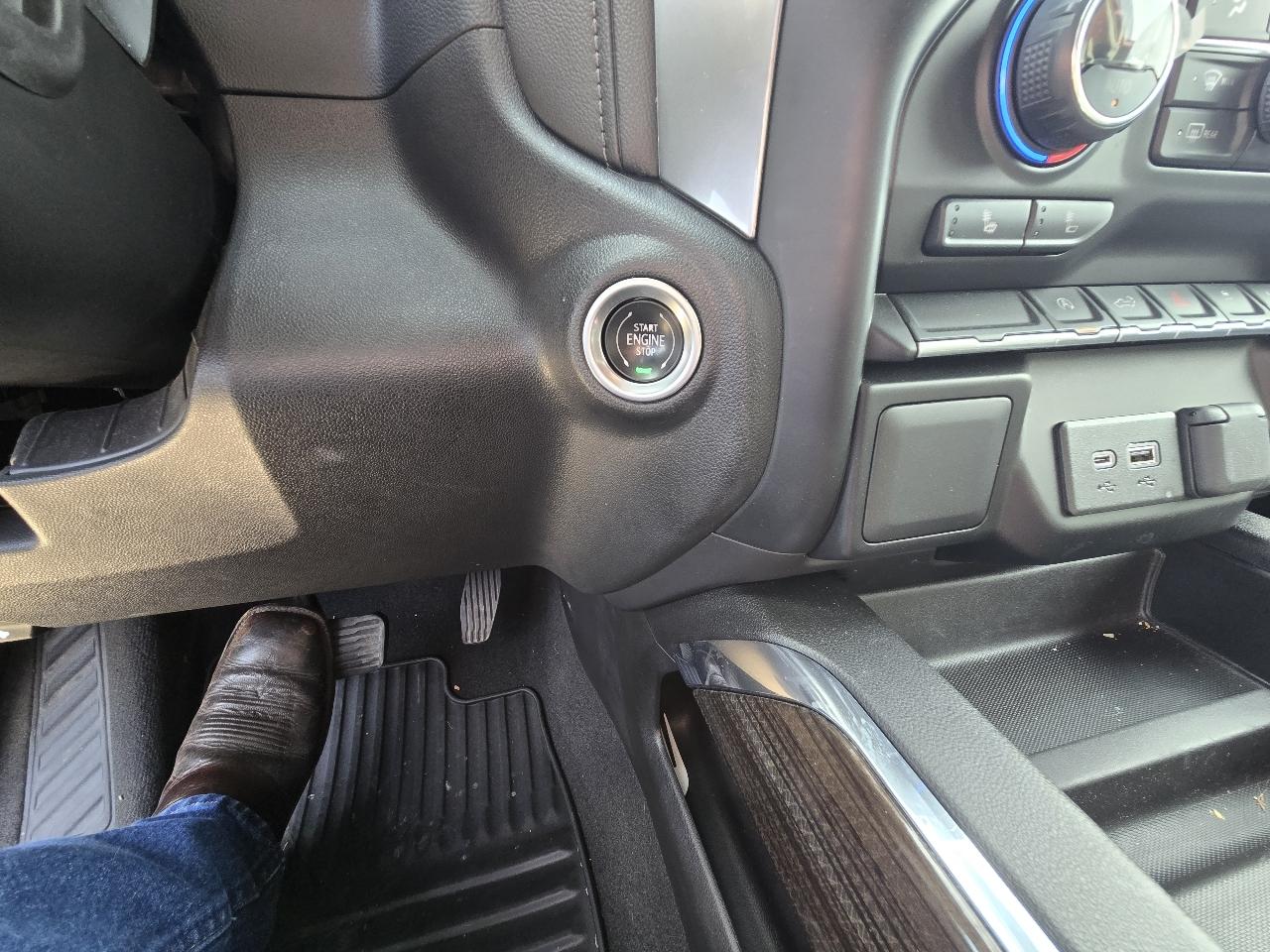 Chevrolet Silverado 1500 LTD 4WD Crew Cab 147" RST 2022