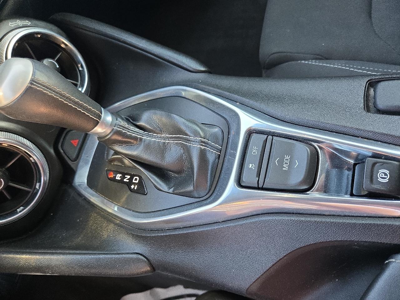 Chevrolet Camaro 2dr Cpe 1LT 2017