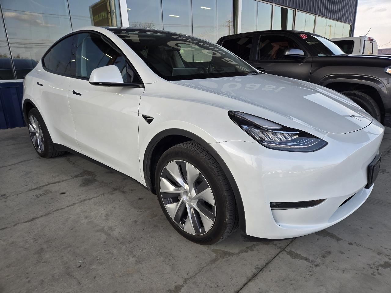 Tesla Model Y Long Range AWD 2023