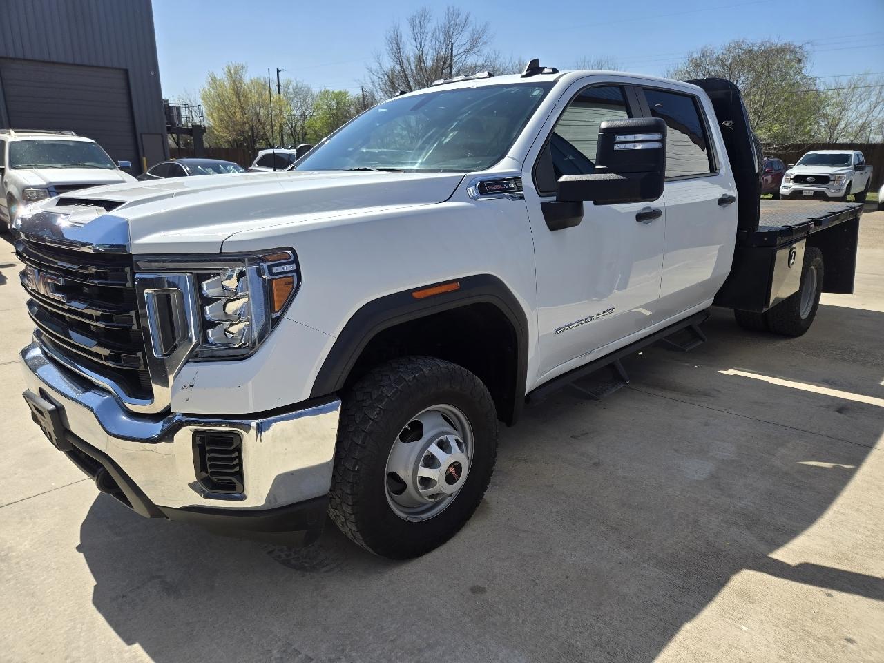 GMC Sierra 3500HD CC 2WD Crew Cab 177" WB, 60" CA Pro 2023