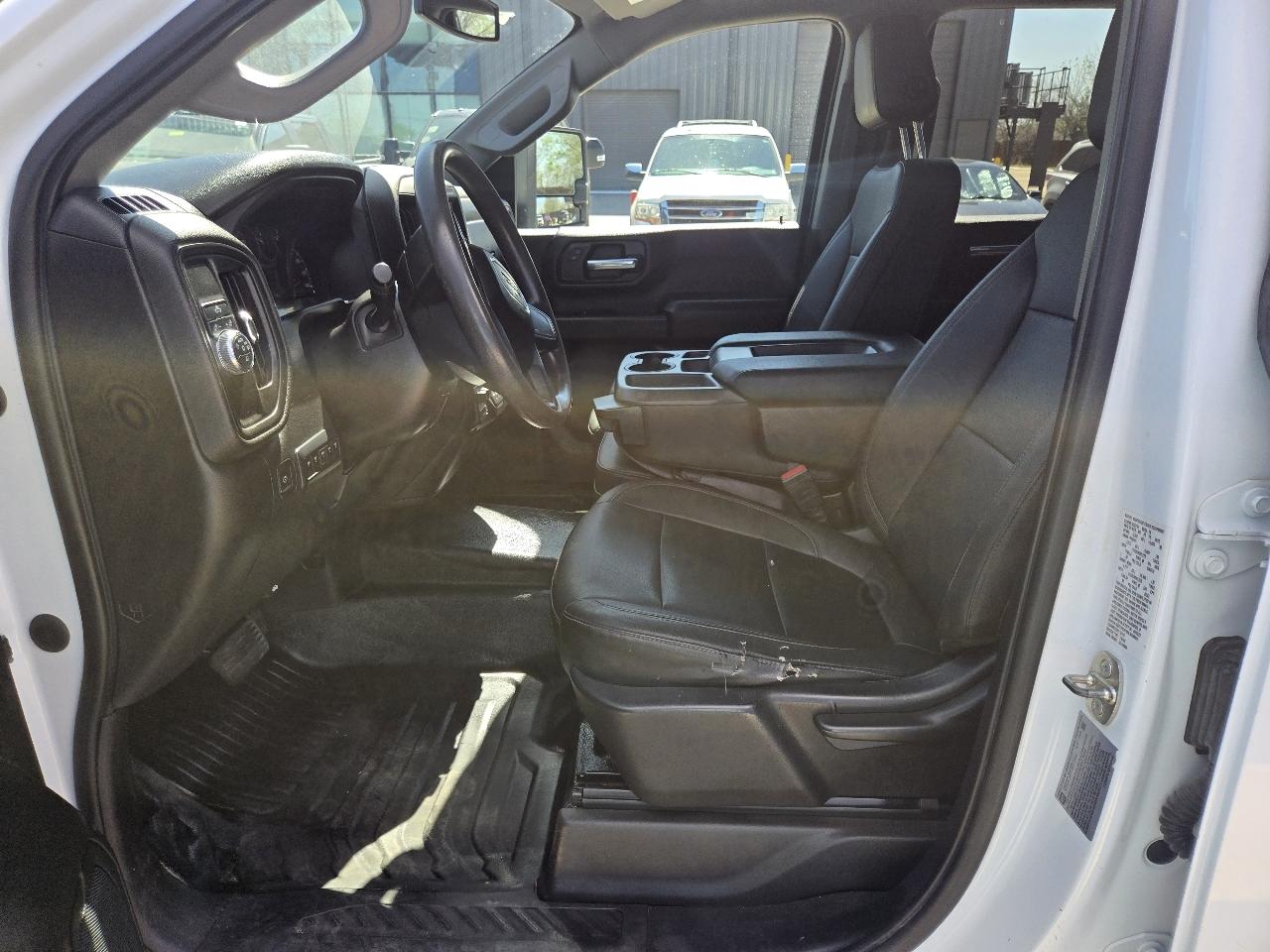 GMC Sierra 3500HD CC 2WD Crew Cab 177" WB, 60" CA Pro 2023