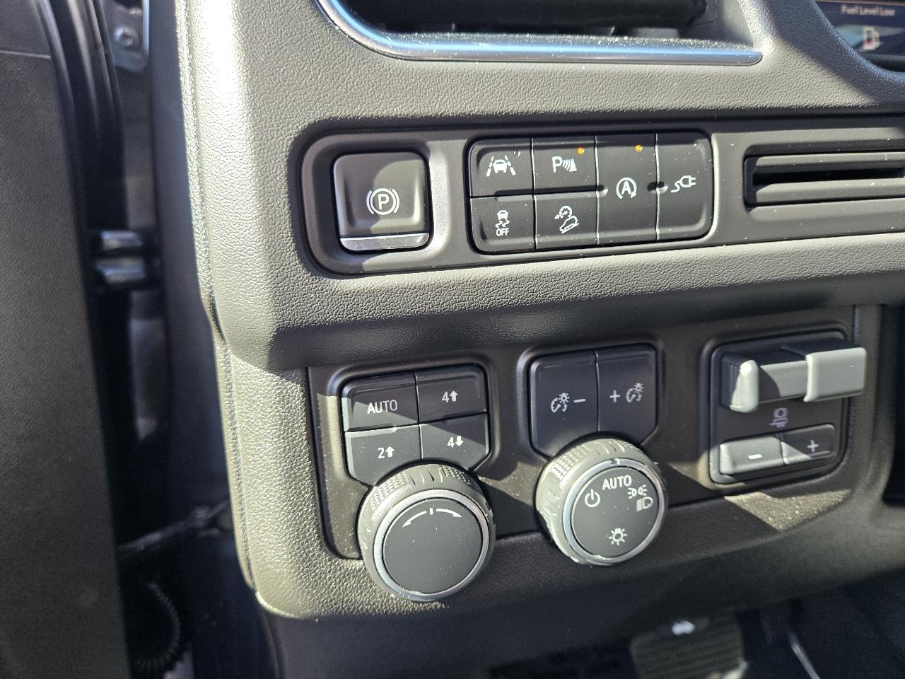 Chevrolet Tahoe 4WD 4dr Z71 2021