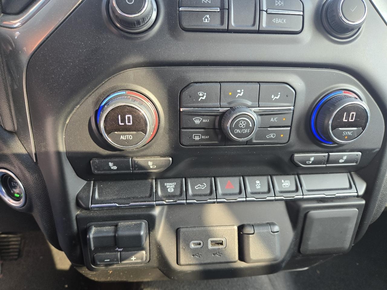 Chevrolet Silverado 3500HD 4WD Crew Cab 172" LT 2022