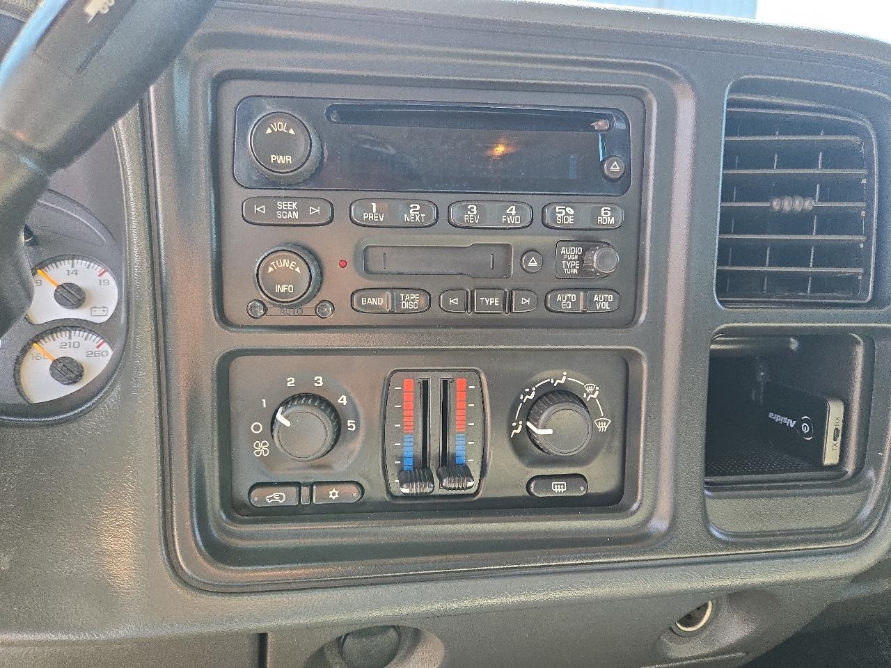 Chevrolet Silverado 1500 Crew Cab 143.5" WB 2WD LT1 2006