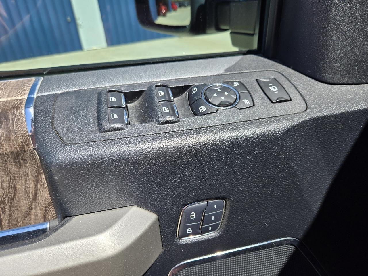 Ford Super Duty F-250 SRW 4WD SuperCab 158" Lariat 2017