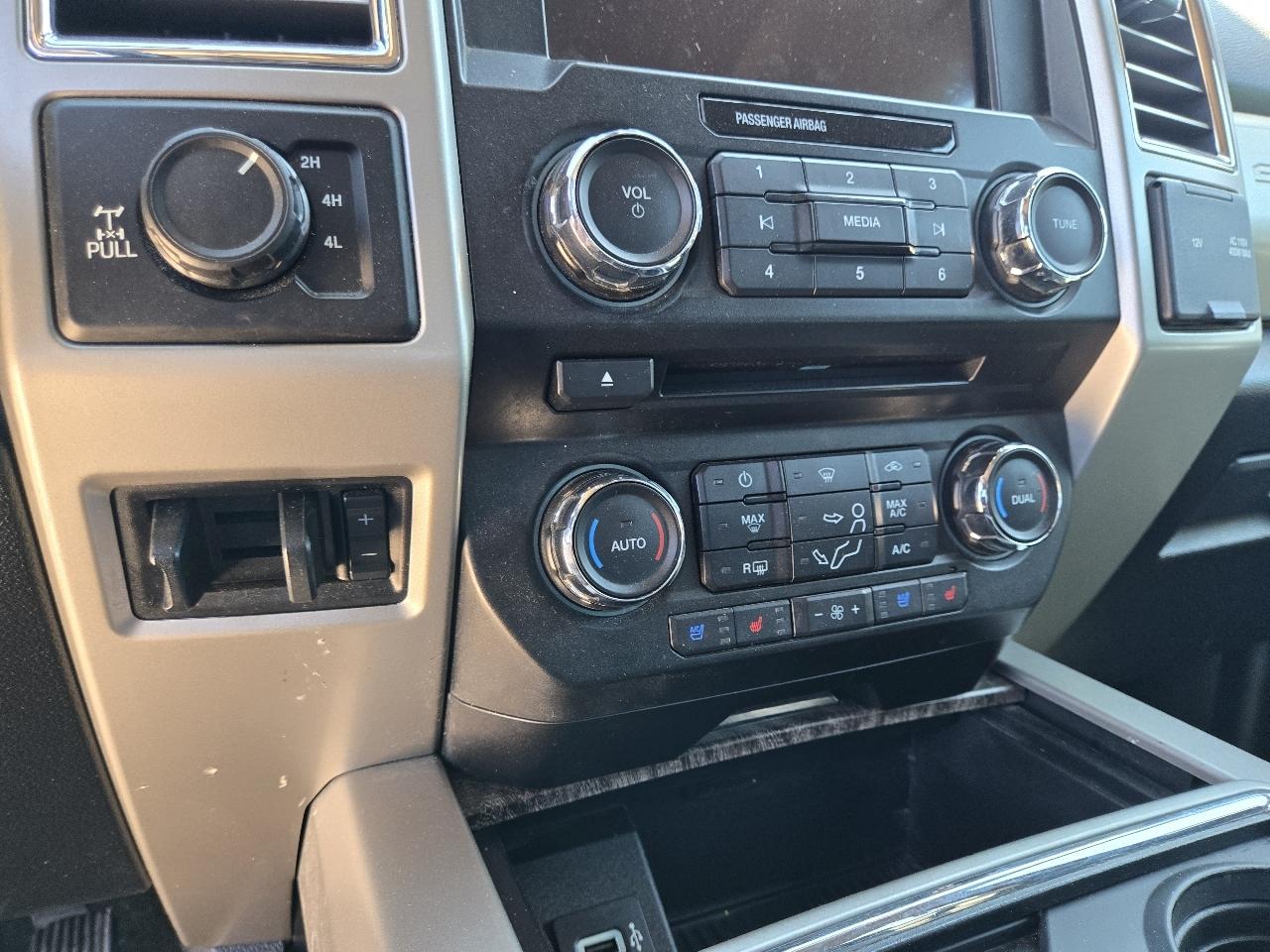 Ford Super Duty F-250 SRW 4WD SuperCab 158" Lariat 2017