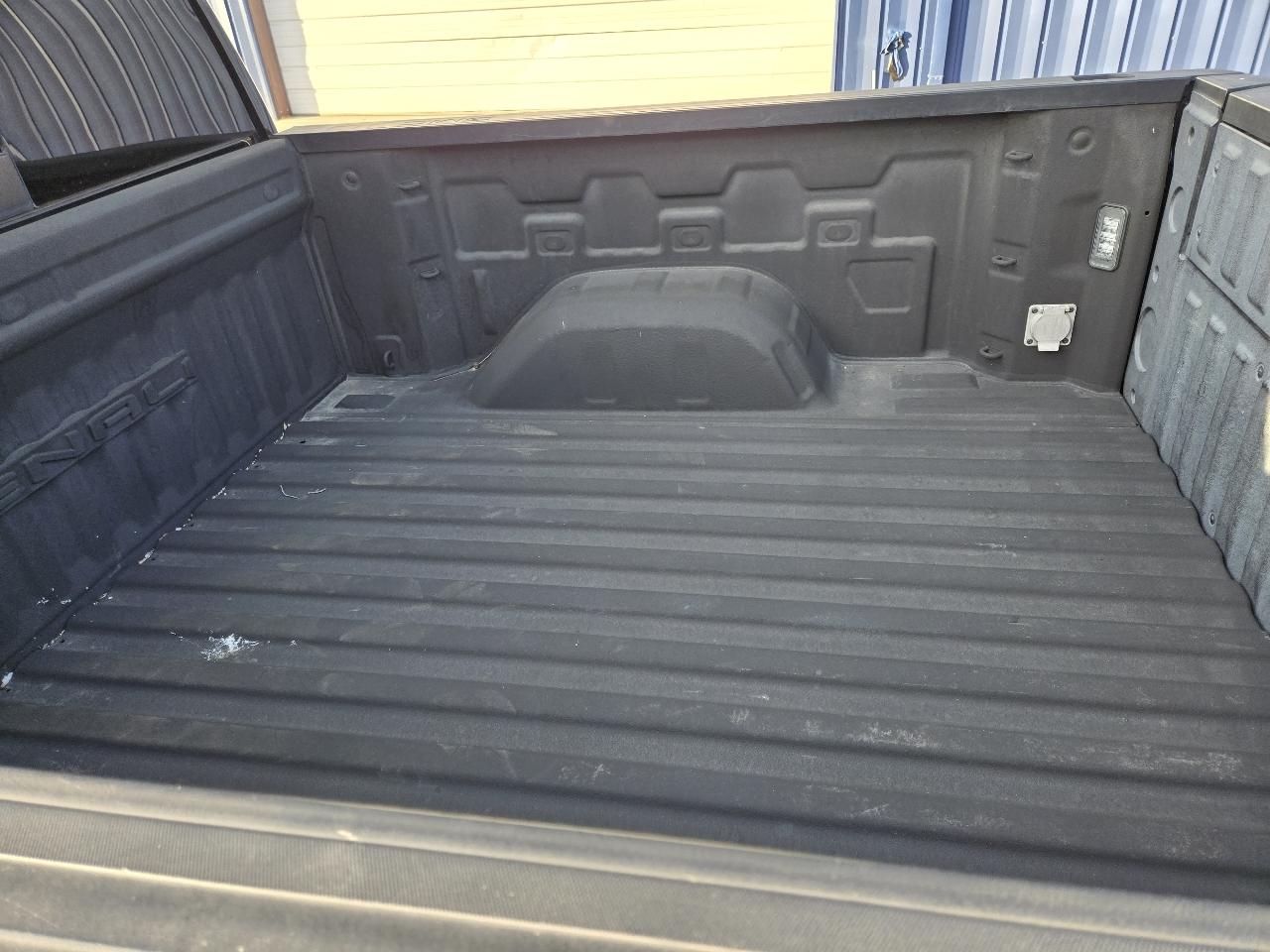 GMC Sierra 1500 2WD Crew Cab 147" Denali 2020