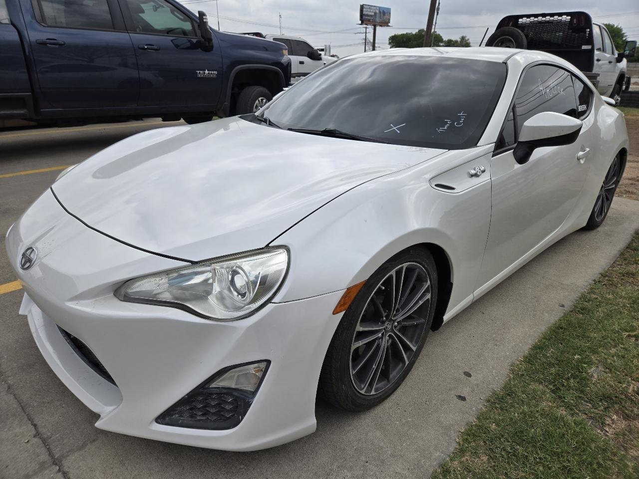 Scion FR-S 2dr Cpe Auto (Natl) 2014