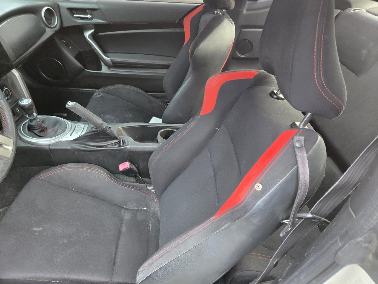 Scion FR-S 2dr Cpe Auto (Natl) 2014