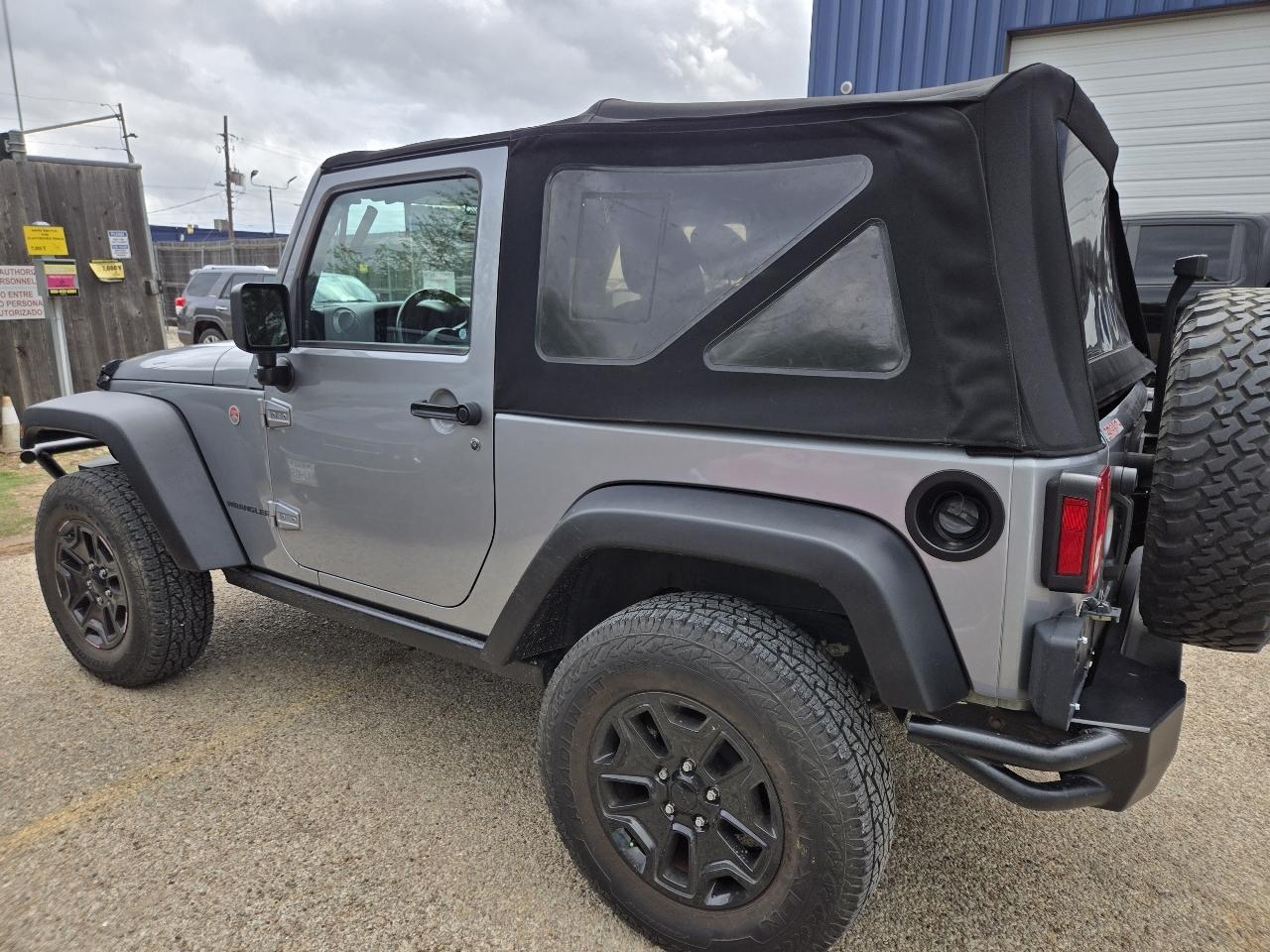Jeep Wrangler 4WD 2dr Willys Wheeler 2016