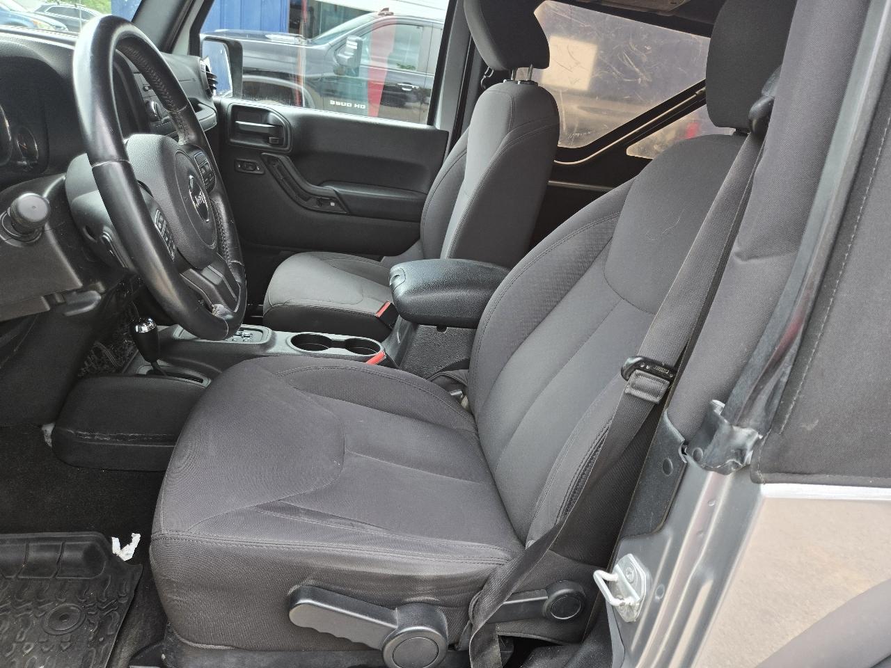 Jeep Wrangler 4WD 2dr Willys Wheeler 2016