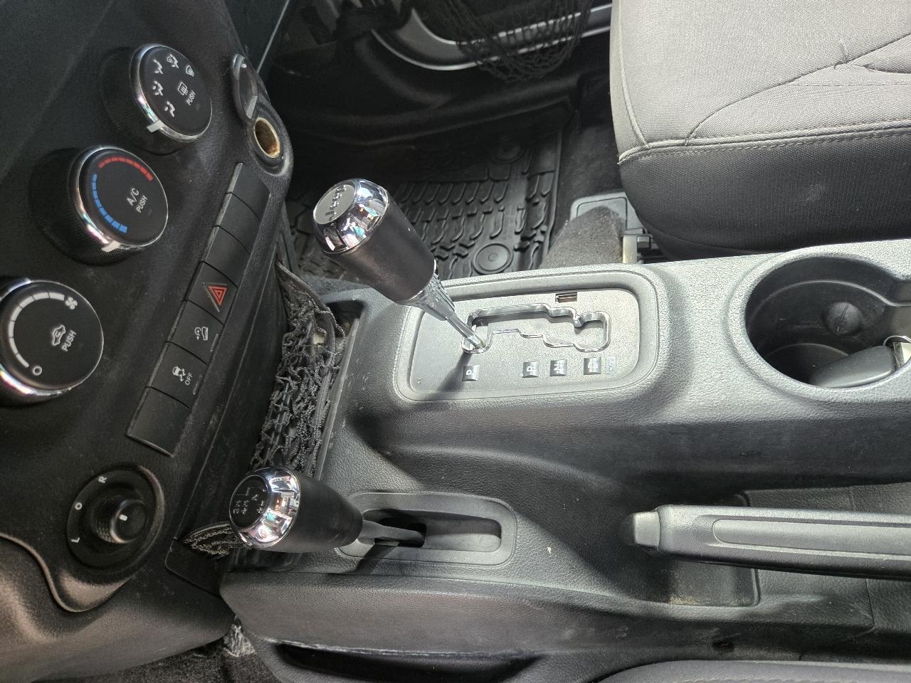 Jeep Wrangler 4WD 2dr Willys Wheeler 2016