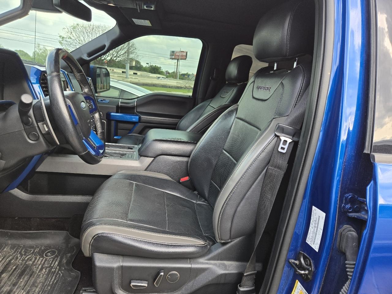Ford F-150 4WD SuperCab 133" SVT Raptor 2017
