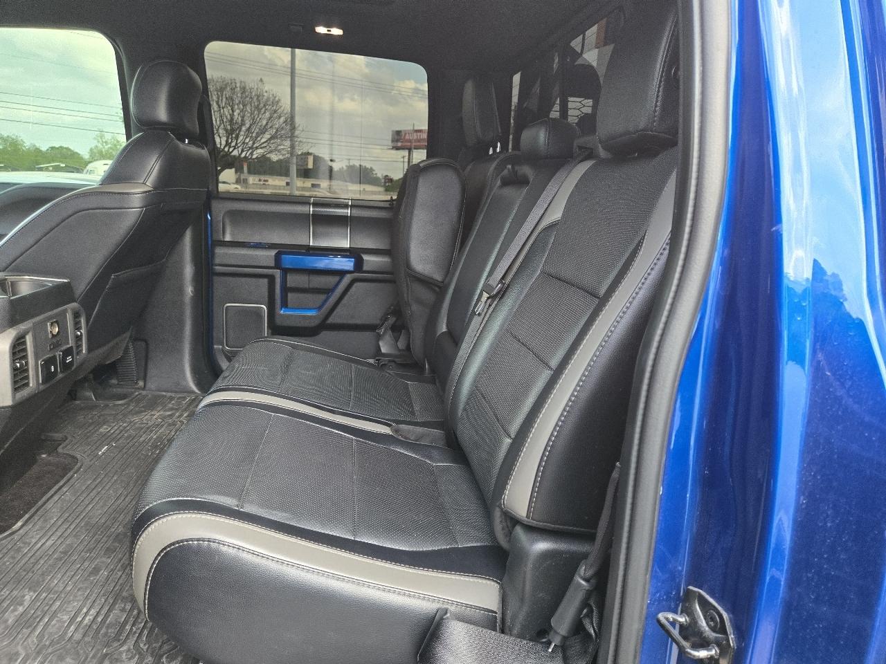 Ford F-150 4WD SuperCab 133" SVT Raptor 2017
