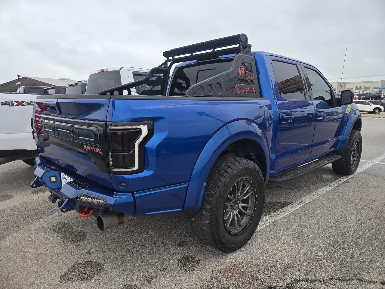 Ford F-150 4WD SuperCab 133" SVT Raptor 2017