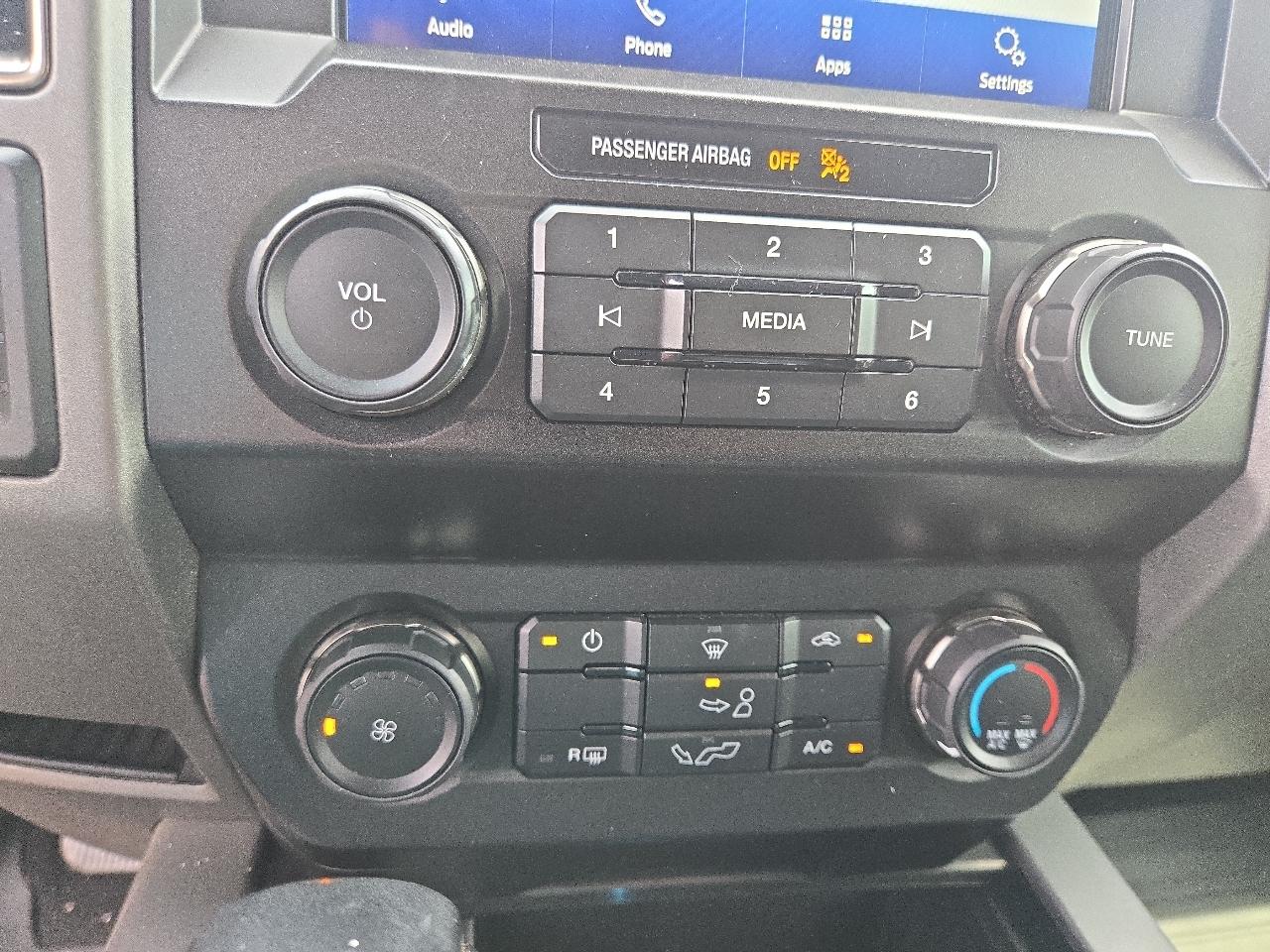 View vehicle photo 7
