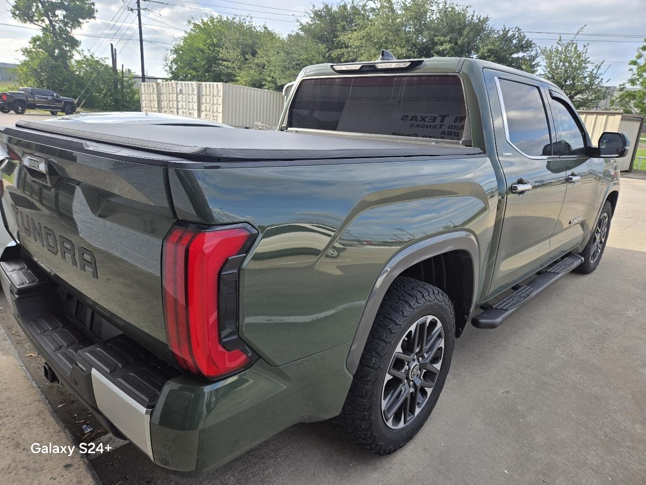 Toyota Tundra 4WD  2022