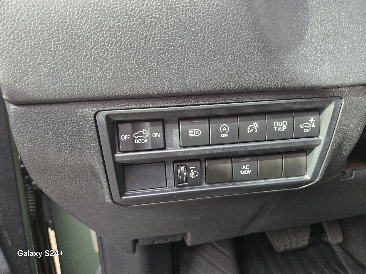 Toyota Tundra 4WD  2022