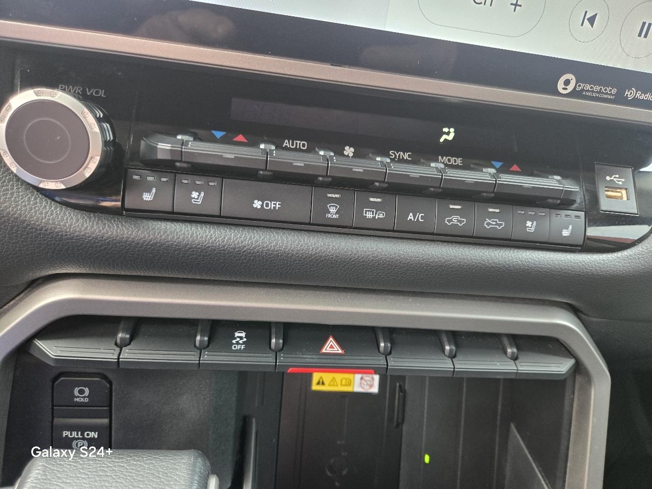 Toyota Tundra 4WD  2022