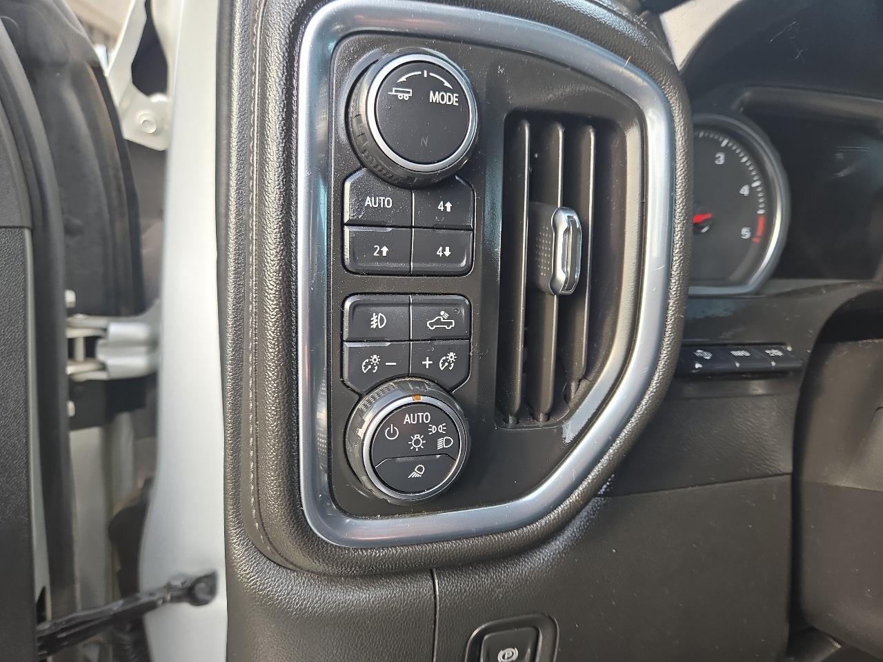 Chevrolet Silverado 2500HD 4WD Crew Cab 159" High Country 2020