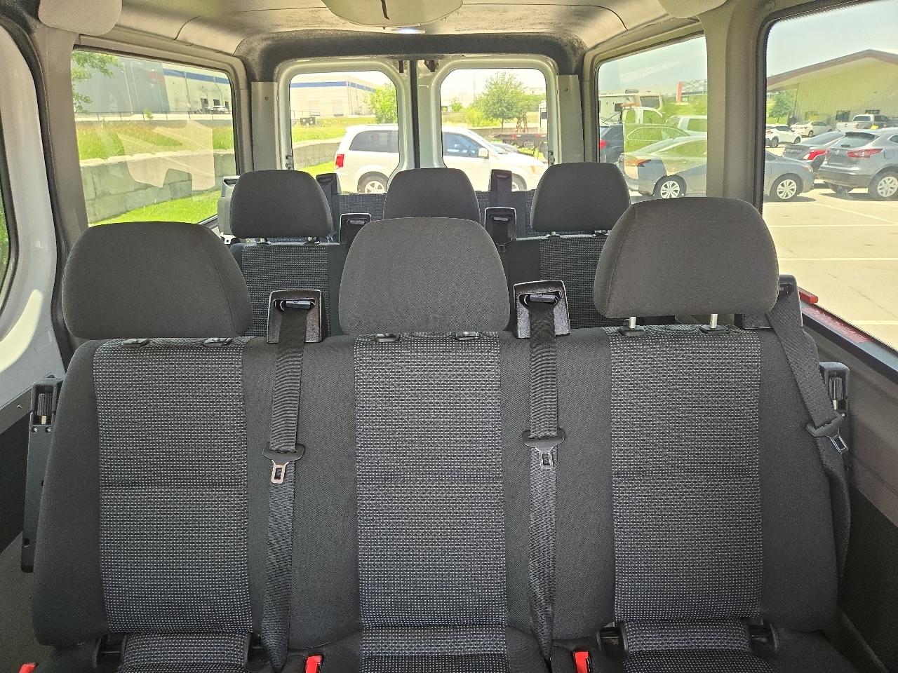 Mercedes-Benz Sprinter Passenger Vans 2500 144" 2011