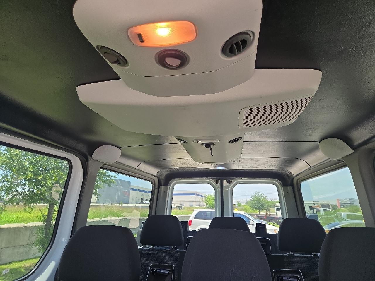Mercedes-Benz Sprinter Passenger Vans 2500 144" 2011