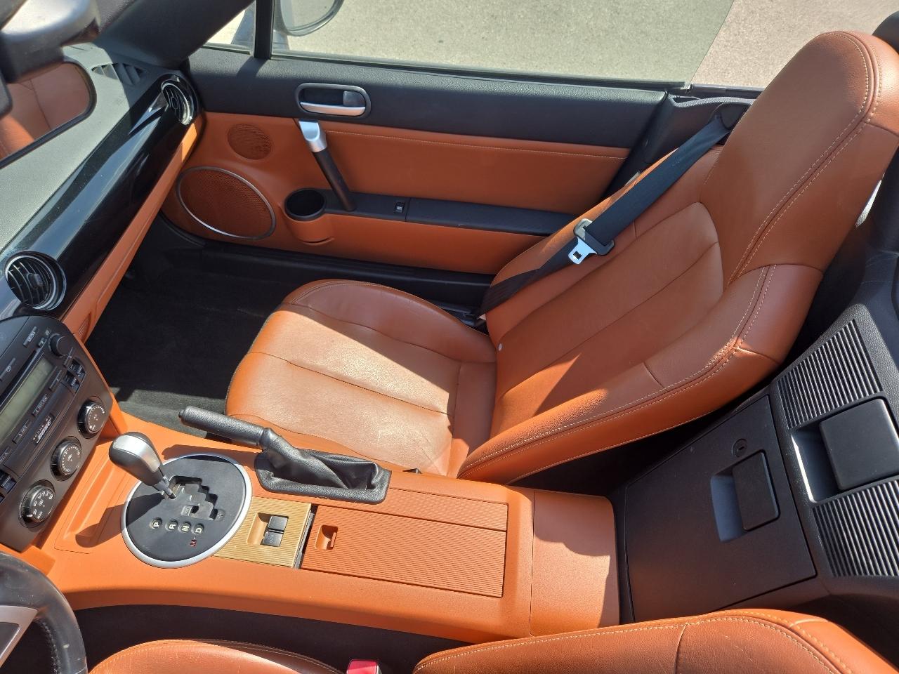 Mazda MX-5 Miata 2dr Conv Grand Touring Auto 2006
