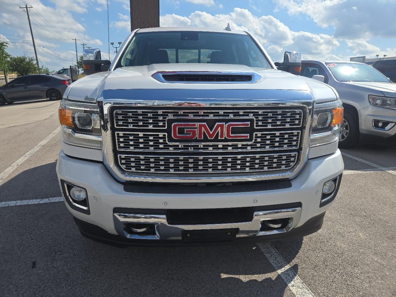 GMC Sierra 2500HD 4WD Crew Cab 153.7" Denali 2018