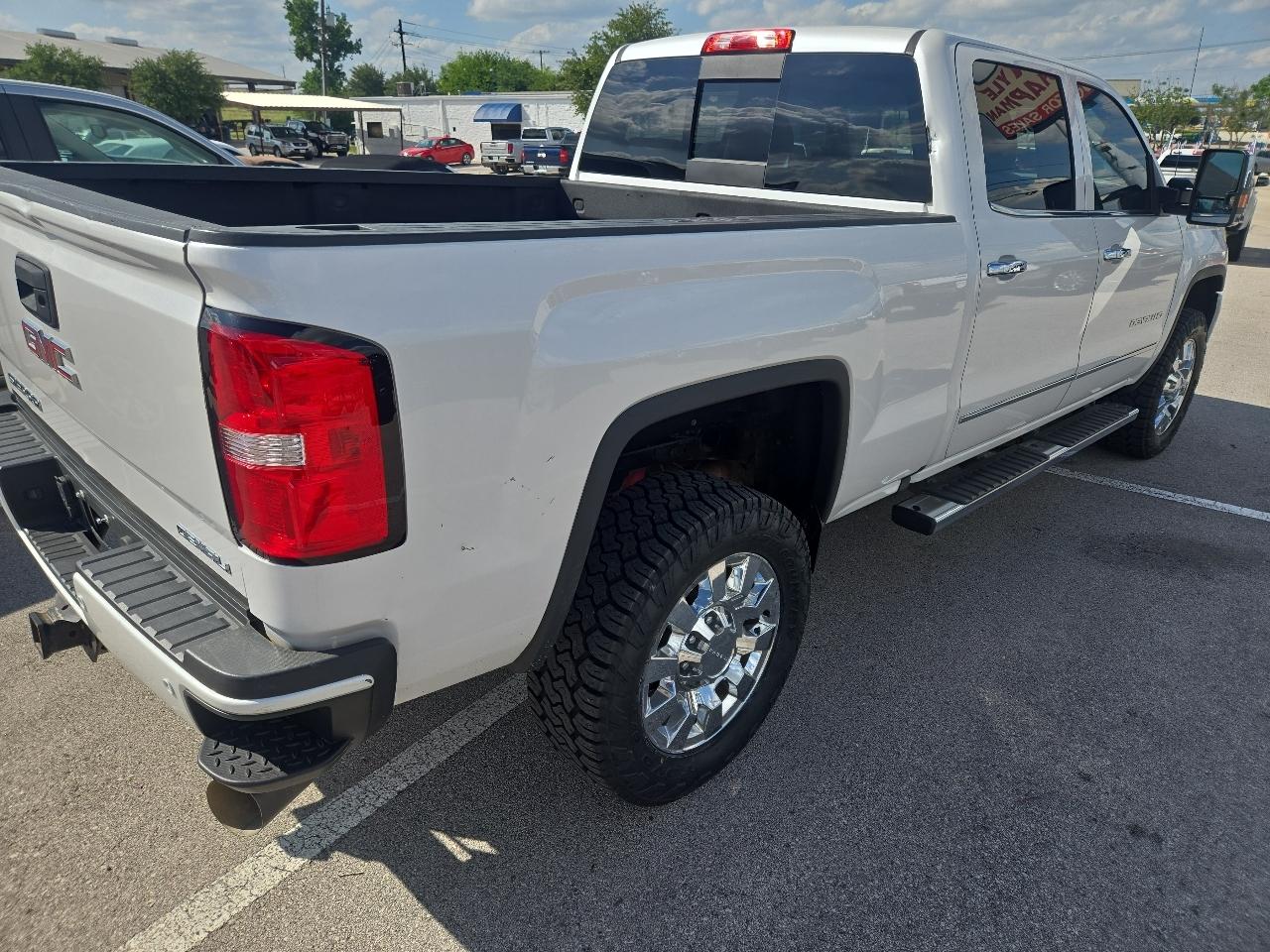 GMC Sierra 2500HD 4WD Crew Cab 153.7" Denali 2018