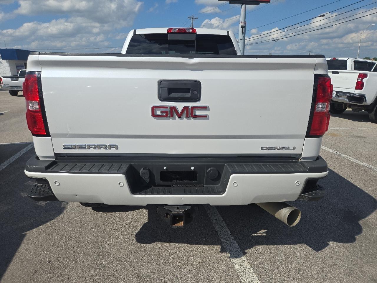 GMC Sierra 2500HD 4WD Crew Cab 153.7" Denali 2018