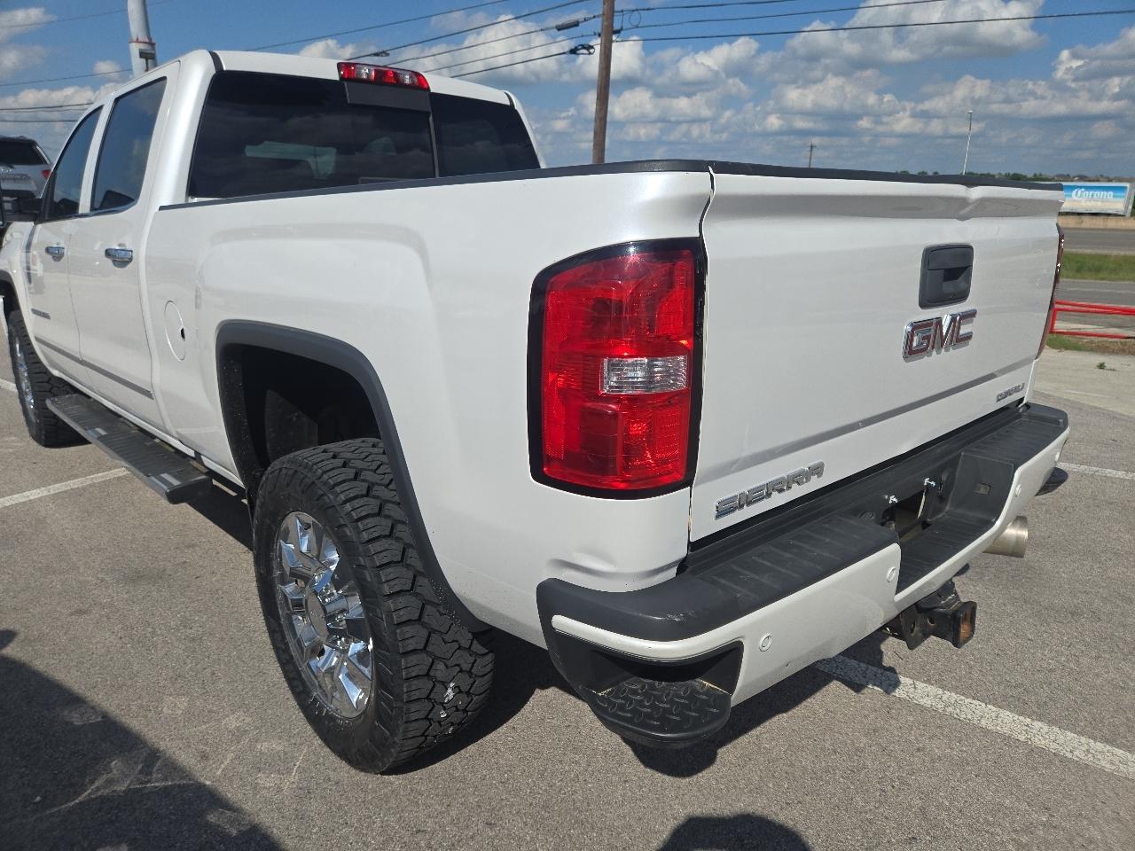GMC Sierra 2500HD 4WD Crew Cab 153.7" Denali 2018