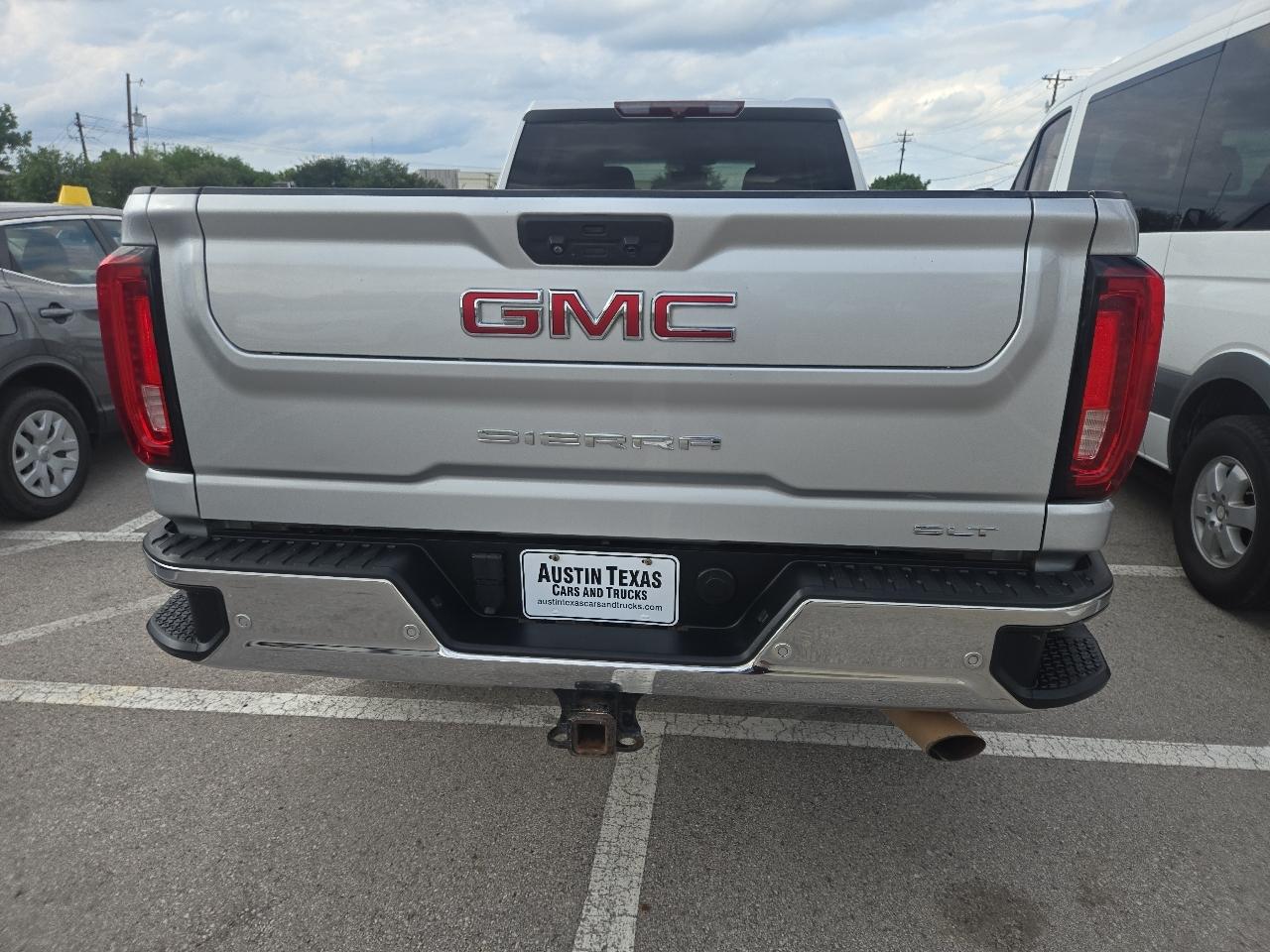 View vehicle photo 6