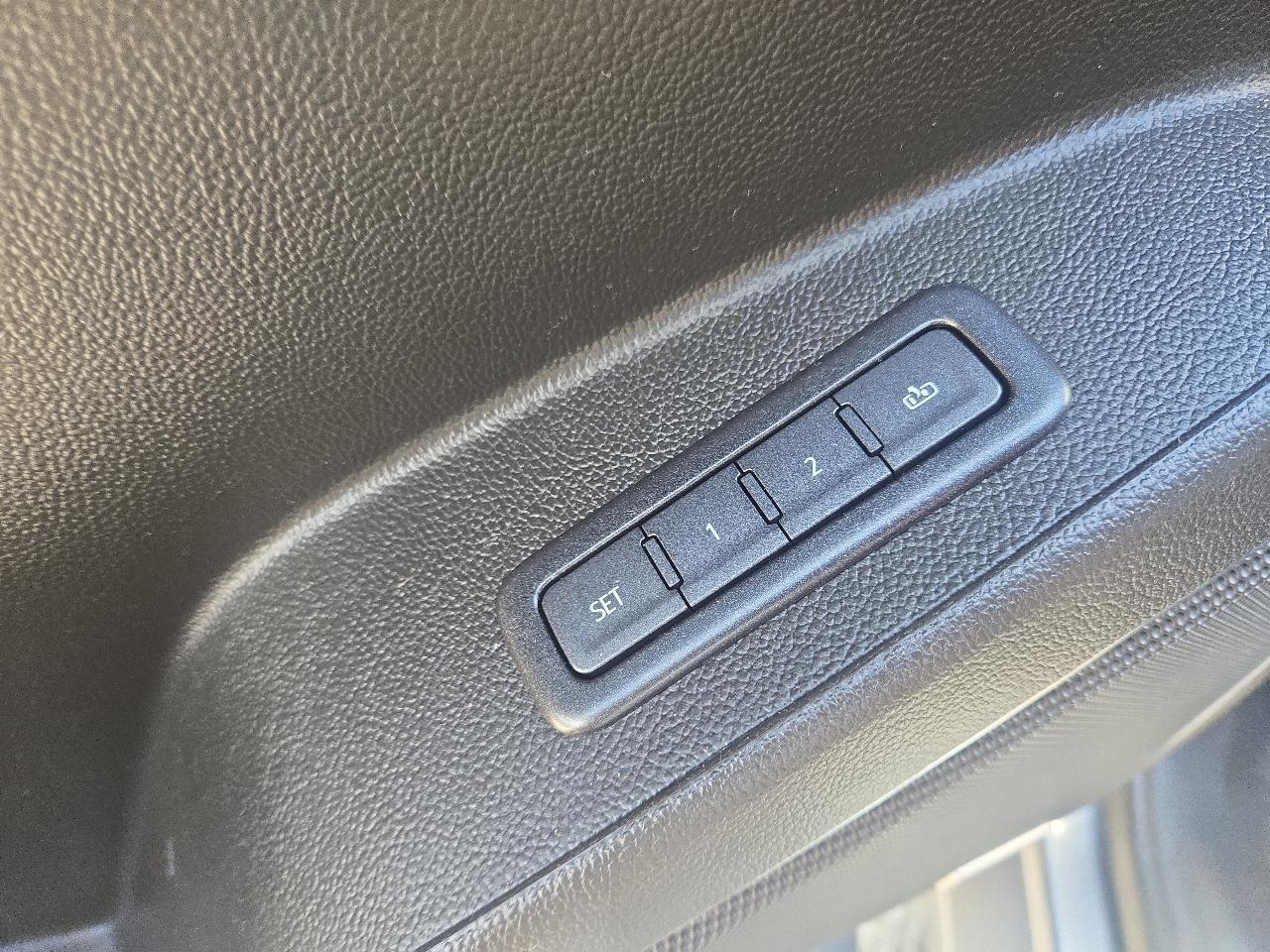 Chevrolet Suburban 4WD 4dr 1500 Premier 2019