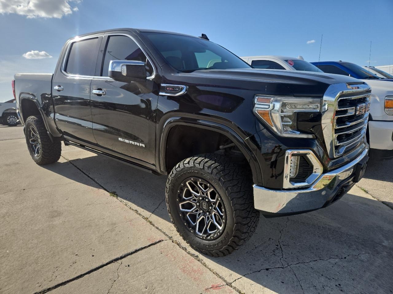 GMC Sierra 1500 4WD Crew Cab 147" SLT 2021