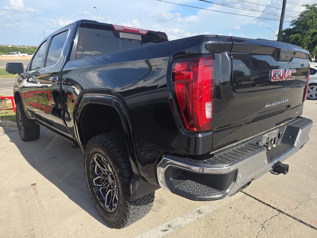 GMC Sierra 1500 4WD Crew Cab 147" SLT 2021