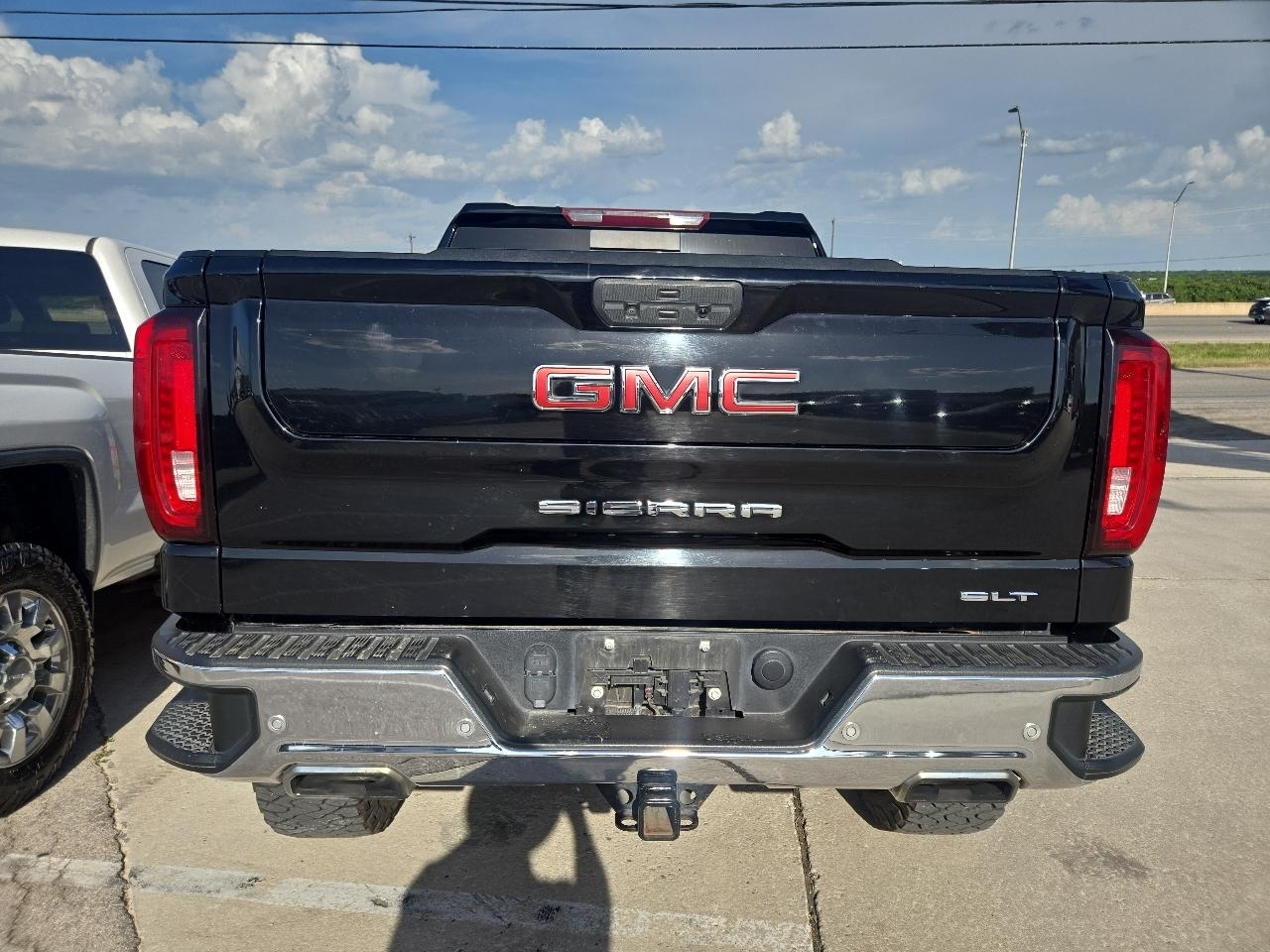 GMC Sierra 1500 4WD Crew Cab 147" SLT 2021