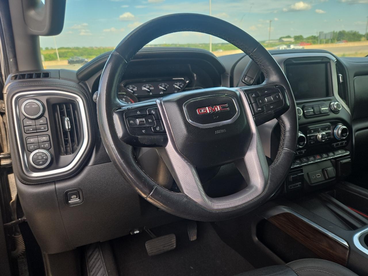 GMC Sierra 1500 4WD Crew Cab 147" SLT 2021